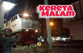 Foto Kereta Malam